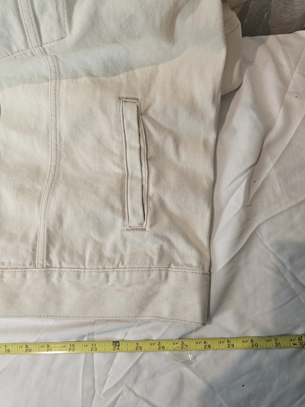 Old Navy Men's Cream Button-Front Canvas Jacket. Size XL. Chest Meas. 30" Flat - Picture 5 of 10